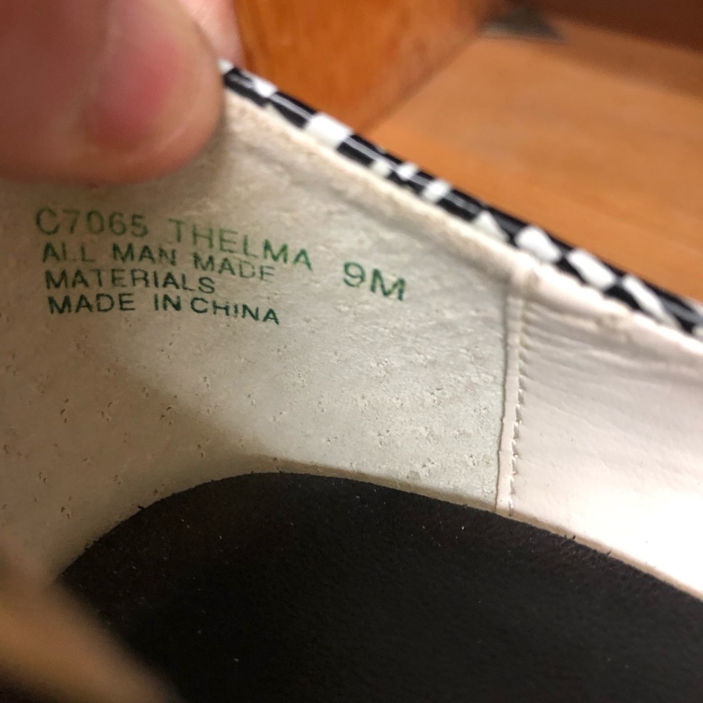 Size 9 cosmic heels! - Picture 6 of 7